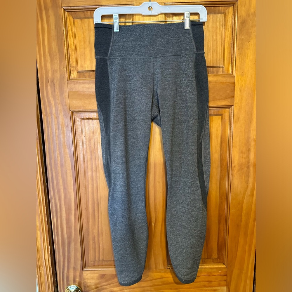 Lululemon Size 8 Hit It Crop High Rise 7/8 Gray Leggings Cropped 25” T60416